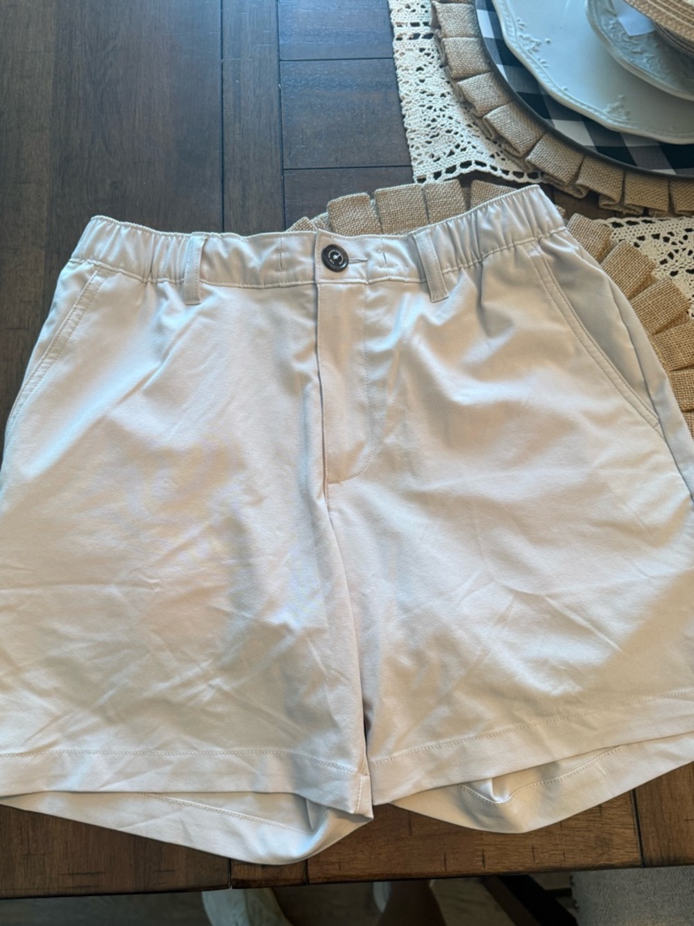 chubbies Men's Light Beige Elastic-Waist Flat Front Shorts
